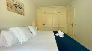 Iron/ironing board, travel cot, free WiFi, bed sheets