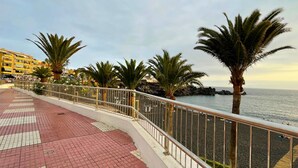 Property grounds - MarketHome Neptuno Beach Front 1BDR Apartment (Puerto De Santiago)