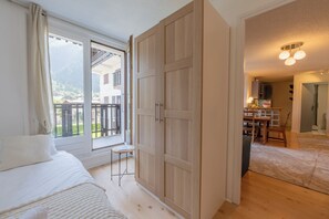 1 bedroom, iron/ironing board, free WiFi, bed sheets - Appartement Lyret 1, Chamonix, France (Chamonix)