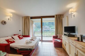 1 Schlafzimmer, Schreibtisch, WLAN, Bettwäsche