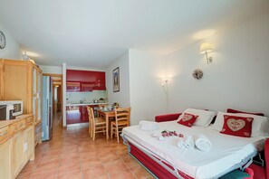 1 Schlafzimmer, Schreibtisch, WLAN, Bettwäsche