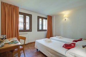 1 chambre, bureau, Wi-Fi, draps fournis