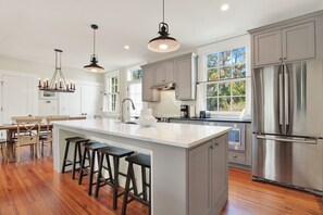 Dining tables, kitchen islands