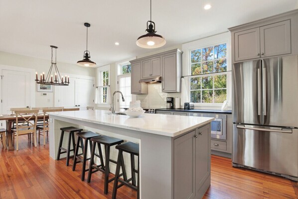 Dining tables, kitchen islands - 3 Bed, 2.5 Bath Award Winning Historically Preserved Tybee Island Vacation Home (Tybee Island)