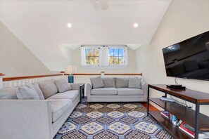 TV connectée, chaîne hi-fi