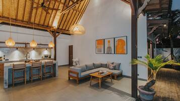 Comfort Villa, 2 Bedrooms, Private Pool | Living area