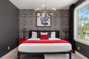 4 soverom, skrivebord, strykejern/-brett og wi-fi