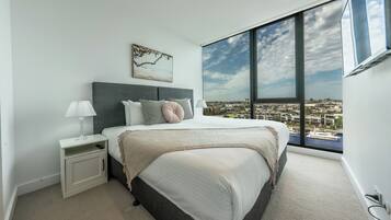 2 Bedroom 2 Bathroom with River View