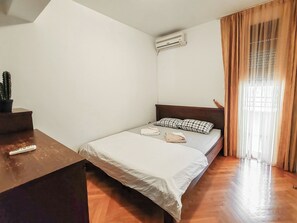 3 quartos, ferros/tábuas de passar roupa, Wi-Fi de cortesia