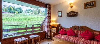 Bright apartment for 4/5 ppl, at the foot of the slopes