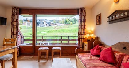 Bright apartment for 4/5 ppl, at the foot of the slopes