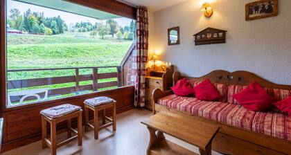 Bright apartment for 4/5 ppl, at the foot of the slopes