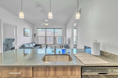 Big Flat + 2 min to UM + 95 Walkscore