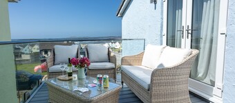 Swn y Bae : Family-Friendly 4‑Bed Home with Sea Views in Rhosneigr | Managed by Anglesey Holiday Let