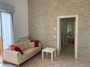 TV - Ricky's Apartment (2+1) (Certaldo)