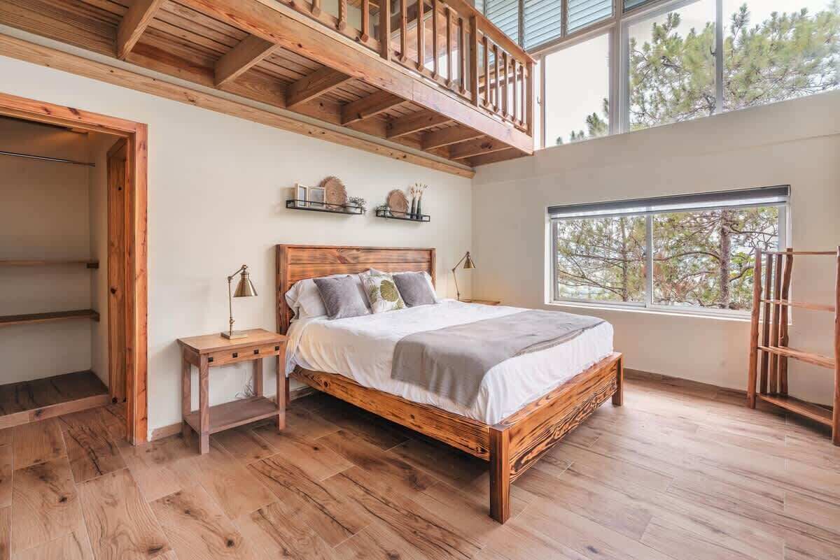 11 bedrooms, iron/ironing board, free WiFi, bed sheets