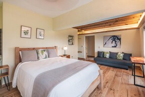 11 bedrooms, iron/ironing board, free WiFi, bed sheets - Stunning villa w/pool & mountain view in Jarabacoa (Jarabacoa)