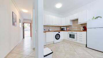 冰箱、微波炉、烤箱、茶具/咖啡用具