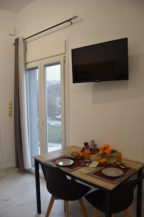 Apartamento Deluxe, vistas a la montaña | Zona de estar