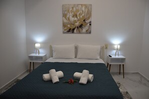 Deluxe apartman, kilátással a hegyre | 1 hálószoba, íróasztal, vasaló/vasalódeszka és ingyenes wifi