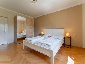 5 chambres, accès à Internet