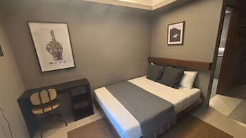 Kamar Double Standar | Tirai kedap cahaya