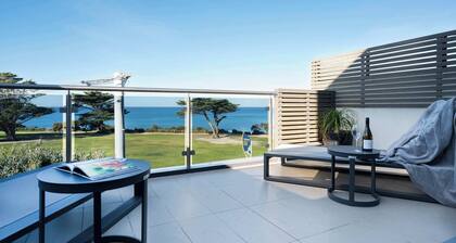 Luxury Meets Oceanfront Bliss on The Esplanade