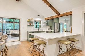 Fridge, microwave, stovetop, dishwasher - Sapphire Home w/ Fireplace Near Skiing & Hiking! (Sapphire)