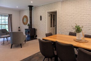 Family House | In-room dining