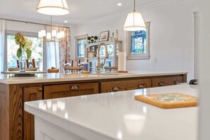 Interior - Your Weekend Starts Here | Pour, Grill, Repeat (Spokane)