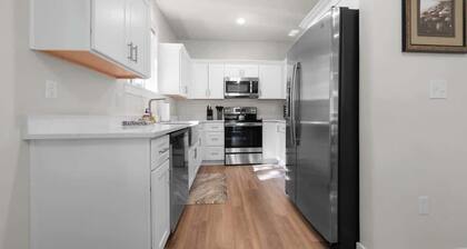 Valley's Hottest Stay | Grill, Chill, Repeat