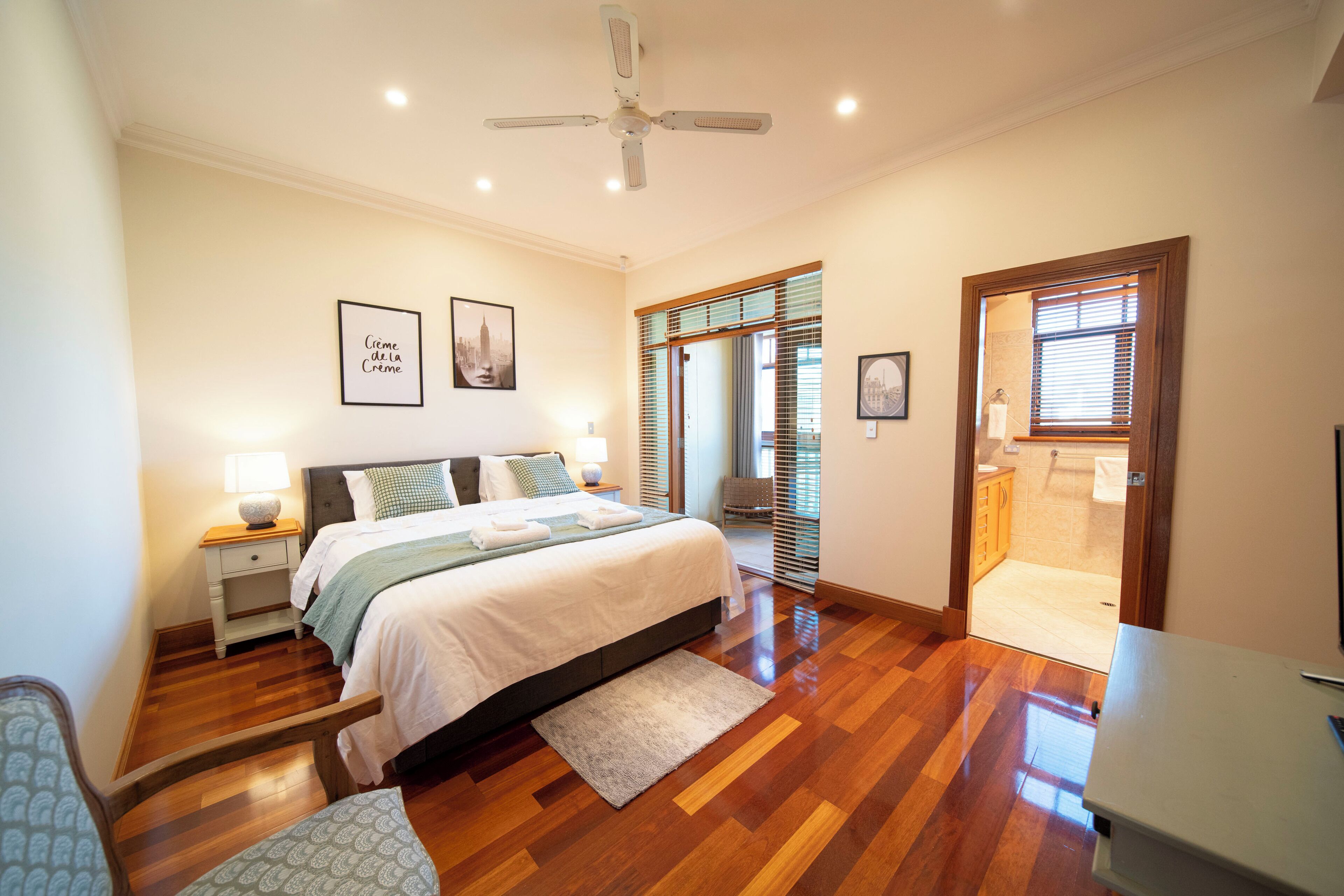 3 bedrooms, iron/ironing board, free WiFi