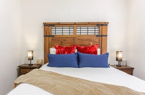 4 chambres, fer et planche à repasser, Wi-Fi, draps fournis