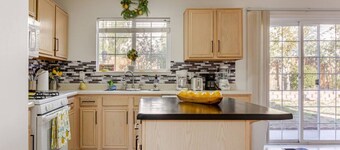 Spacious 4-bedroom house in brilliant Carson City with WiFi, AC.