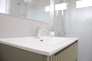 Gratis toiletartikler, hårtørrer, håndklæder