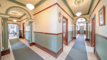 Casa, vistas al viñedo | 5 dormitorios y tabla de planchar con plancha