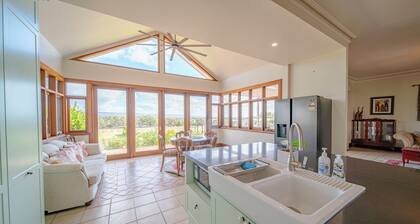 Condor Estate with Vineyard & Fireplace