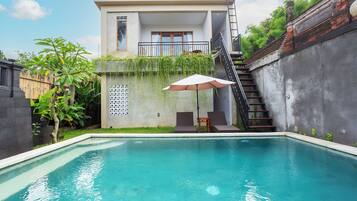 Deluxe Double Room | Minibar, in-room safe, desk, laptop workspace