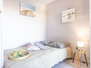 1 chambre, lit parapluie, Wi-Fi, draps fournis