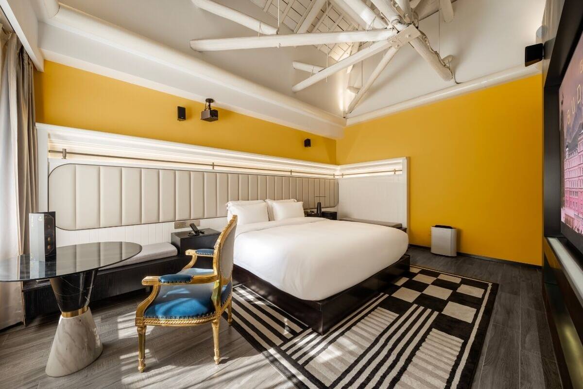 City tweepersoonskamer | Luxe beddengoed, donsdekens, Select Comfort-bedden, een gratis minibar