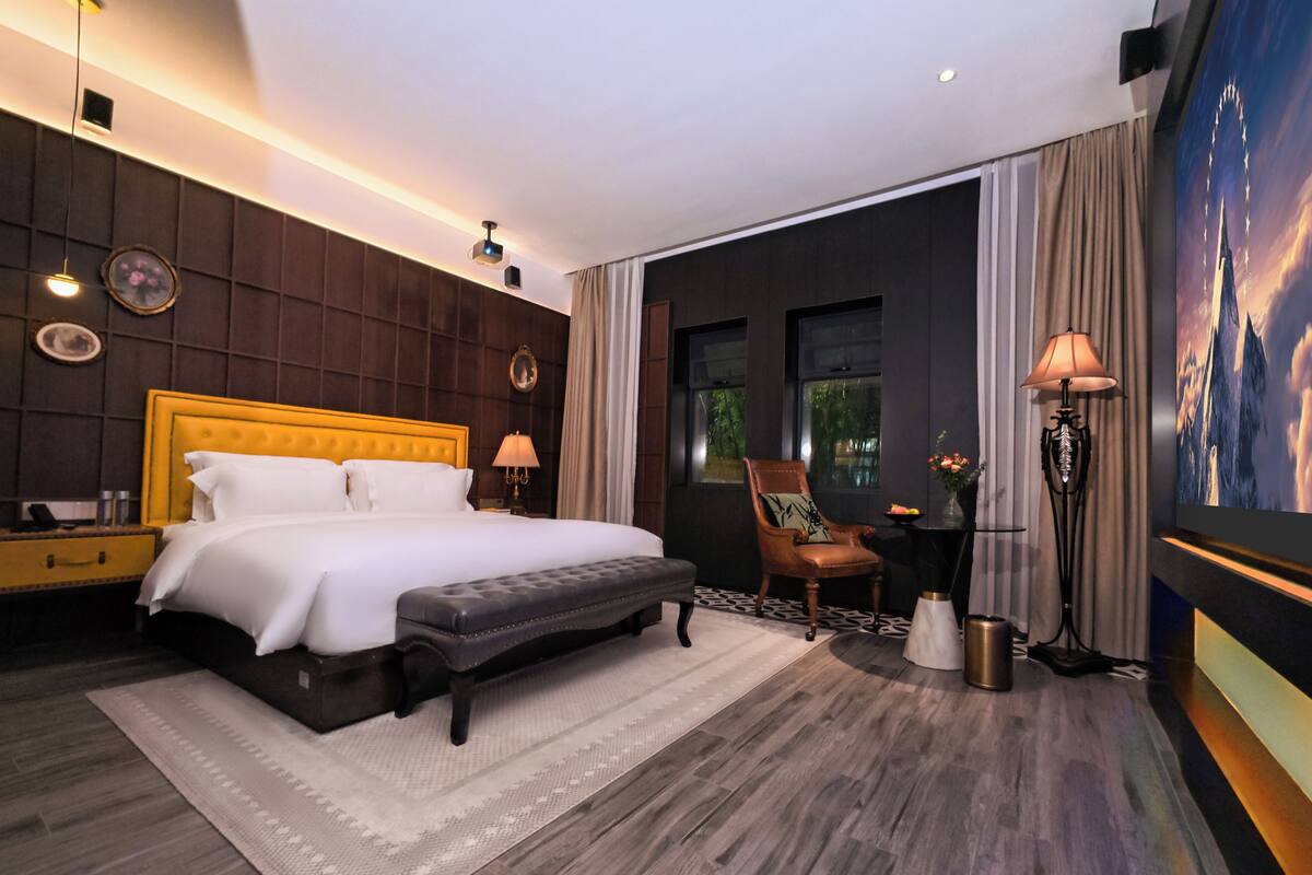 Superior tweepersoonskamer | Luxe beddengoed, donsdekens, Select Comfort-bedden, een gratis minibar