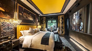 Design Double Room, 1 King Bed, Bathtub, Garden View | Egyptian cotton sheets, premium bedding, down comforters