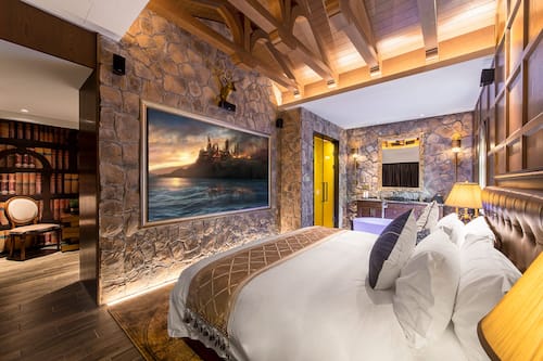 Egyptian cotton sheets, premium bedding, down duvets