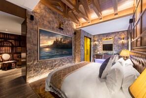Signature Suite | Egyptian cotton sheets, premium bedding, down comforters - Movietel (Hangzhou)