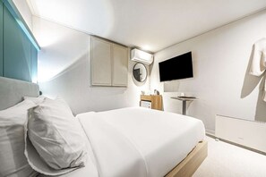 2PC room | Sängtillbehör av högsta kvalitet, skrivbord, gratis wi-fi och sängkläder