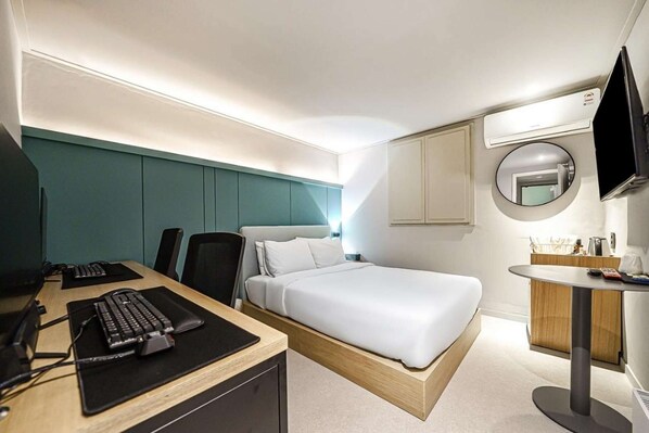 2PC room | Biancheria da letto di alta qualità, una scrivania, Wi-Fi gratuito
