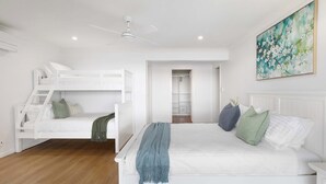 3 dormitorios, tabla de planchar con plancha, wifi y ropa de cama