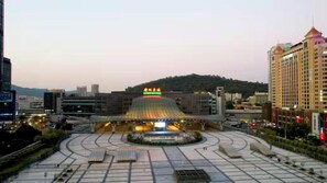 Exterior - Mehood Lestie International Hotel Linhexi Guangzhou East Railway Branch - Free Shuttle Bus to Canton Fair Complex During Canton Fair Period (Guangzhou)