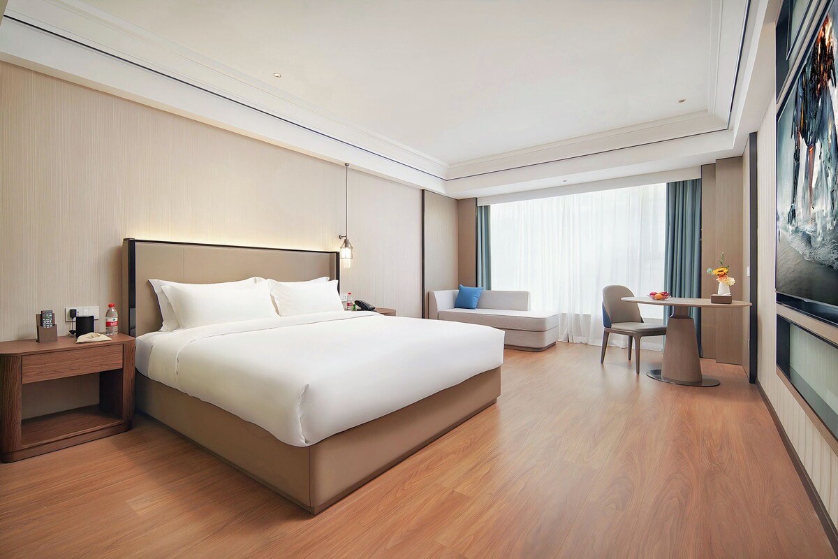 Elite Double Room, City View | View from room