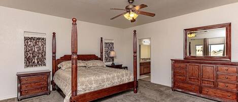 3 bedrooms, desk, iron/ironing board, free WiFi